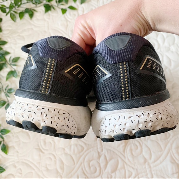 Men’s Brooks Ghost 12 Athletic Sneakers - Picture 4 of 6